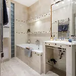 Relaxing Spacious Balcony Super Near Opera Apartamento *