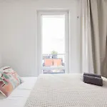 Relaxing Spacious Balcony Super Near Opera Apartamento *