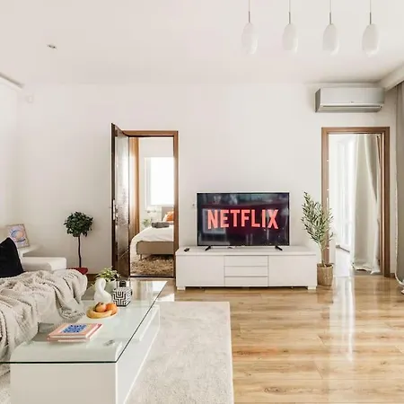 Relaxing Spacious Balcony Super Near Opera Budapeşte