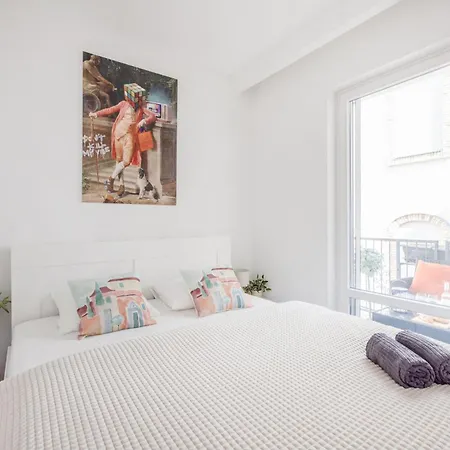 아파트 Relaxing Spacious Balcony Super Near Opera
