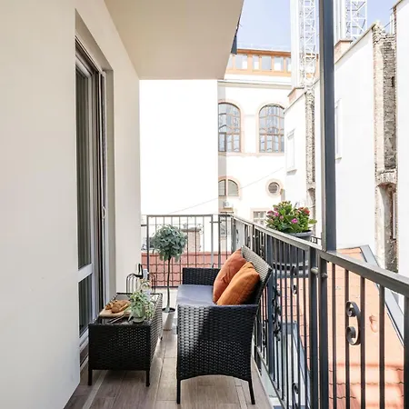 Relaxing Spacious Balcony Super Near Opera *