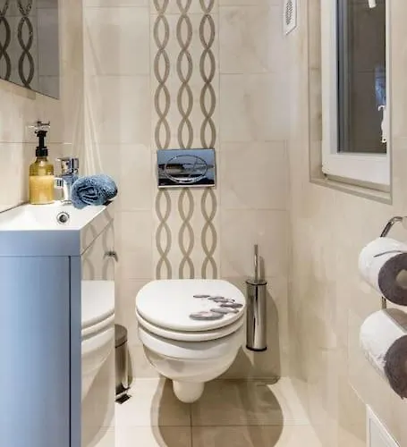 Relaxing Spacious Balcony Super Near Opera דירה *