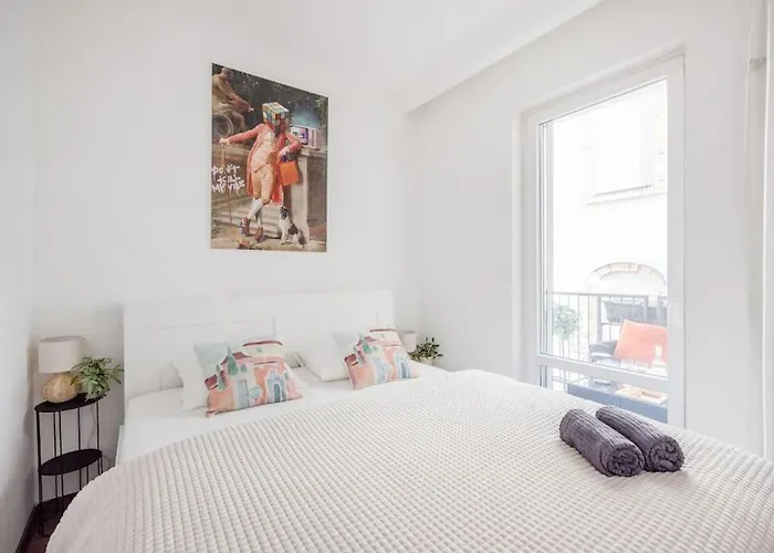 דירה Relaxing Spacious Balcony Super Near Opera בודפשט