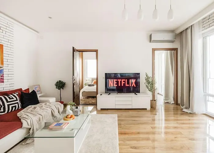 Relaxing Spacious Balcony Super Near Opera Budapesta