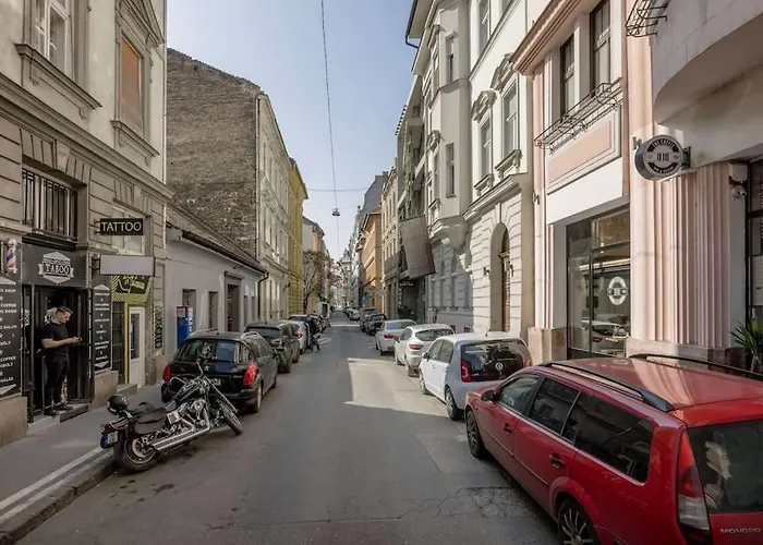 Apartament Relaxing Spacious Balcony Super Near Opera Budapesta