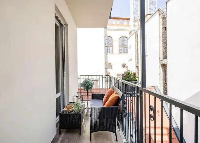 Relaxing Spacious Balcony Super Near Opera * Budapesta