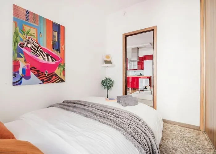 Relaxing Spacious Balcony Super Near Opera Apartament