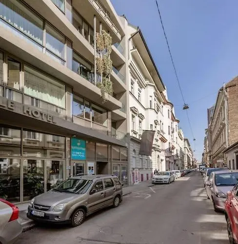 Relaxing Spacious Balcony Super Near Opera Διαμέρισμα *